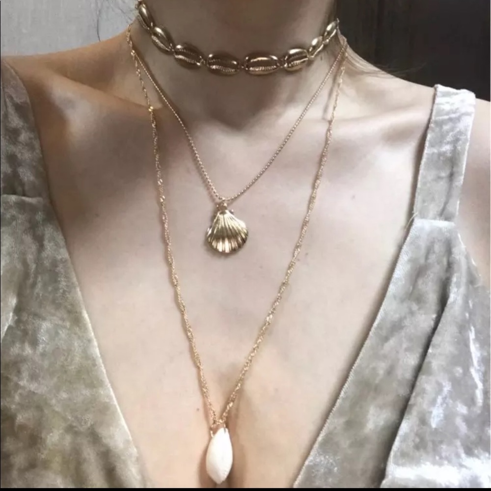 ✨ Gold Layered Seashell Necklaces - Picture 6 of 6